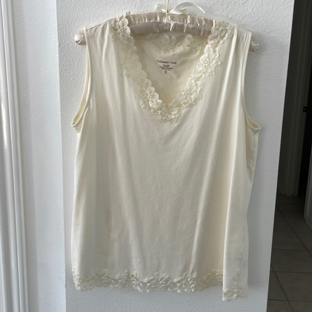 Lace trimmed tank top - cream